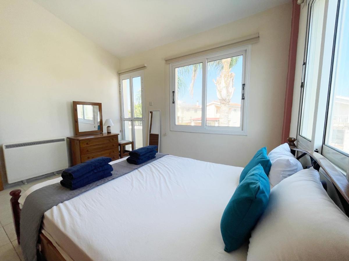 Sunset Pearl Holiday Villa 아이아 나파 외부 사진