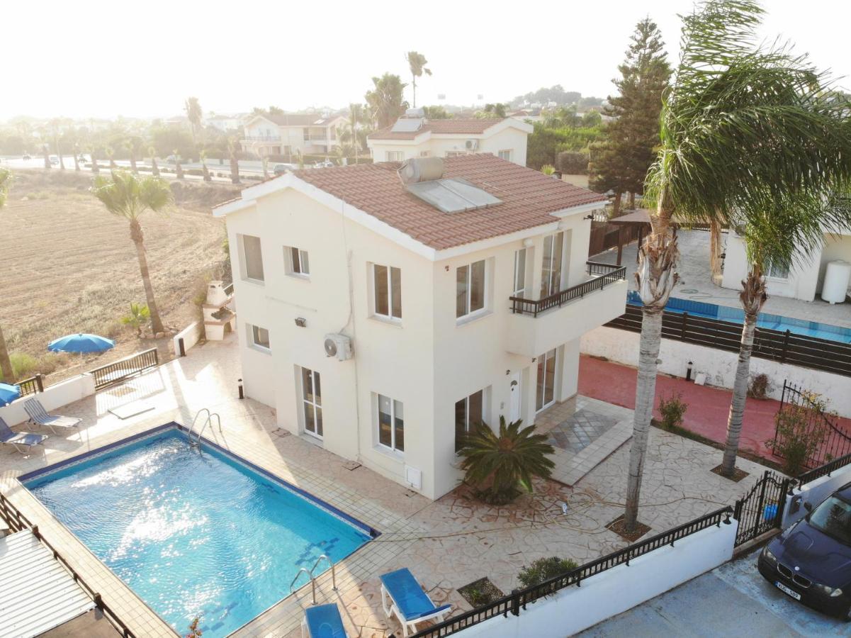 Sunset Pearl Holiday Villa 아이아 나파 외부 사진