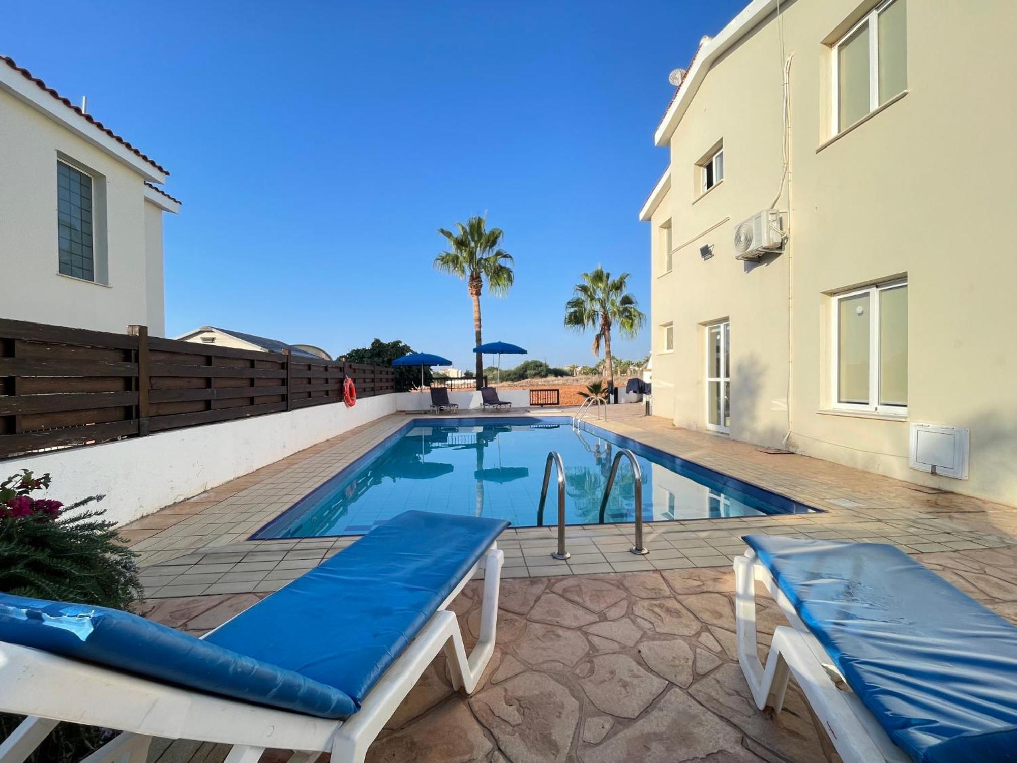 Sunset Pearl Holiday Villa 아이아 나파 외부 사진